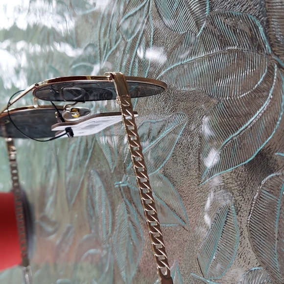 NWT Foster Grand sunglasses. - Picture 3 of 5